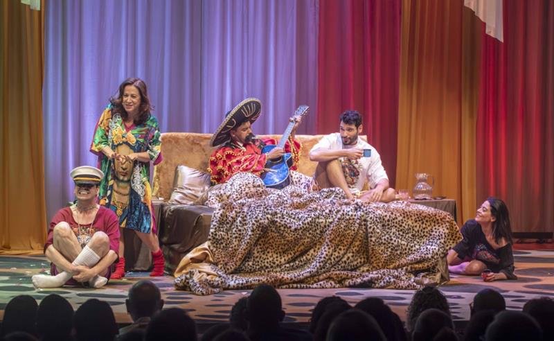 Carol Castro, Bruno Fagundes, Gustavo Mendes e Angela Rebello levam a comédia “A Manhã Seguinte” a João Pessoa