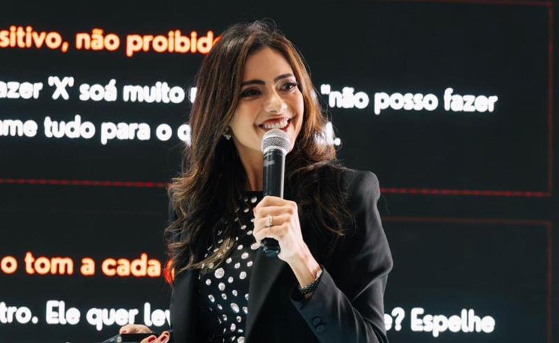 Sophia Martins palestra sobre atendimento e experiência do cliente na maior edição da história do Gramado Summit