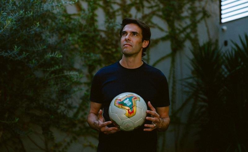 YouVersion e atletas de renome mundial convidam brasileiros a leitura da palavra de Deus durante a Copa do Mundo