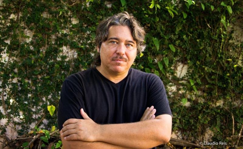Kiko Continentino faz concerto de aniversário com nomes de peso da MPB